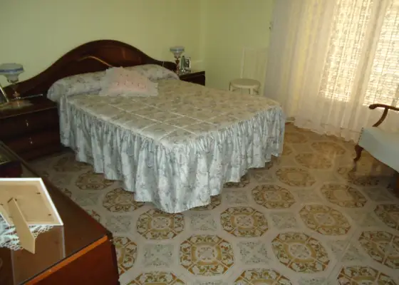 Se vende casa de seis dormitorios en zona centro en Manzanares