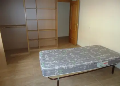 Se vende casa reformada recientemente con tres dormitorios. en Manzanares