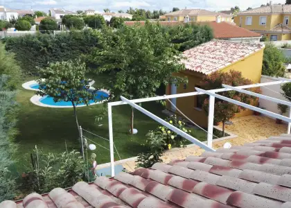 Se vende chalet pareado en zona del rio en Manzanares