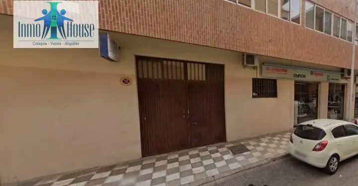 Se vende local zona industria en Albacete