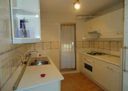 Se vende piso centrico con garaje y trastero de cuatro dormitorios totalmente amueblado en Manzanares