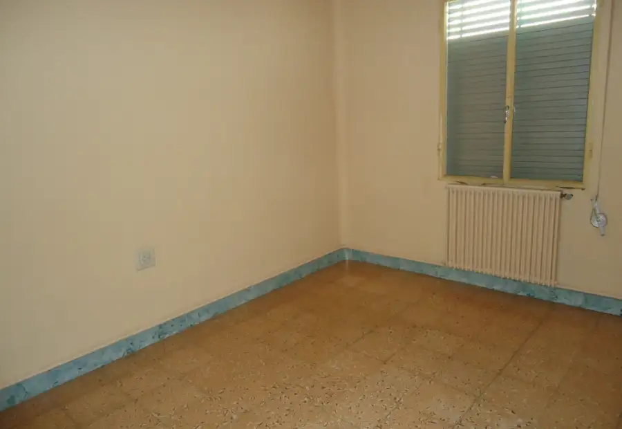 Se vende piso centrico de cuatro dormitorios en Manzanares
