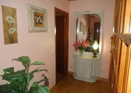 Se vende piso completamente amueblado de tres dormitorios con garaje y trastero. en Manzanares
