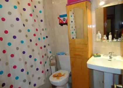 Se vende piso de cuatro dormitorios en buena zona en Manzanares