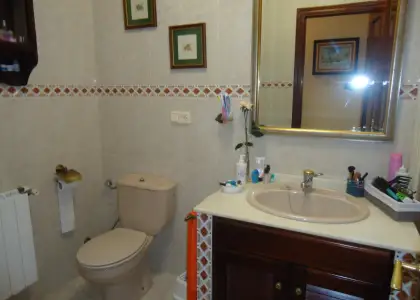 Se vende piso de cuatro dormitorios en zona centro en Manzanares