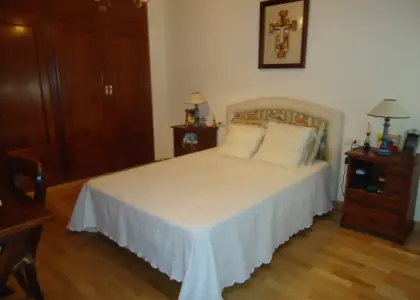 Se vende piso de cuatro dormitorios en zona centro en Manzanares