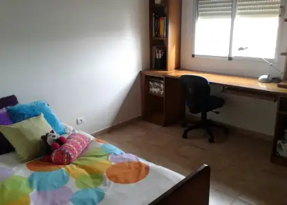 Se vende piso de cuatro dormitorios en zona centro en Manzanares
