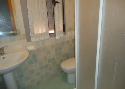 Se vende piso de dos habitaciones en buen estado. en Manzanares
