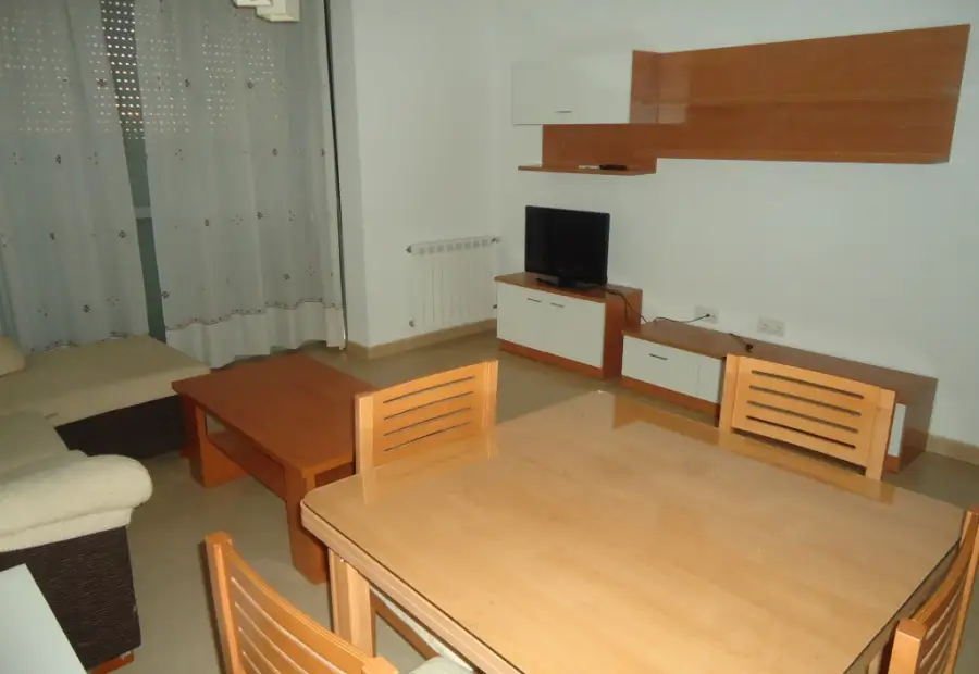 Se vende piso de dos habitaciones en buen estado. en Manzanares