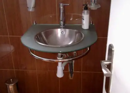 Se vende piso de tres dormitorios reformado en santa pola en Manzanares