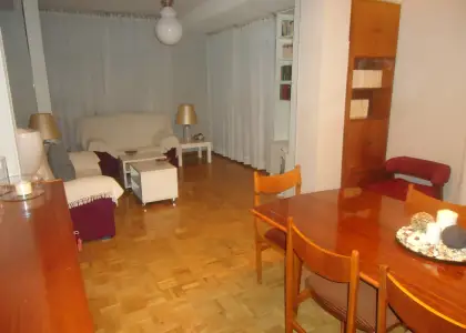 Se vende piso totalmente centrico de cuatro dormitorios en Manzanares