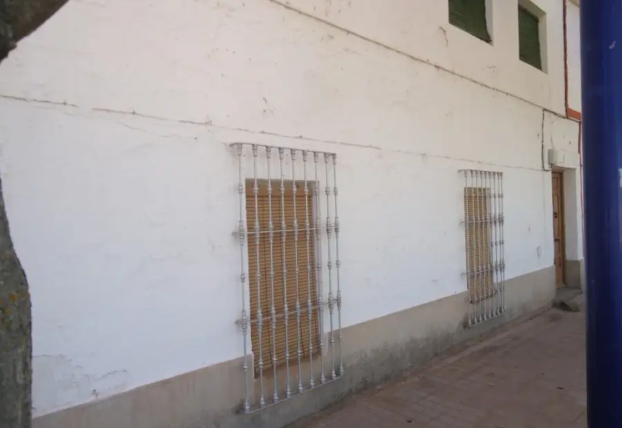 Se vende solar en Paseo del Rio en Manzanares