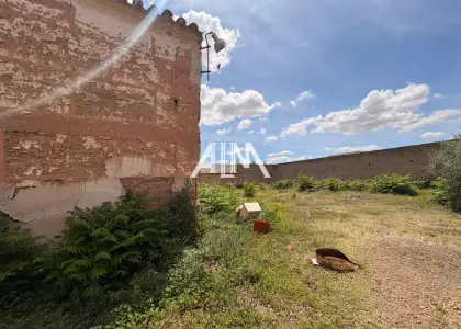 Se vende solar en zona centro en Manzanares