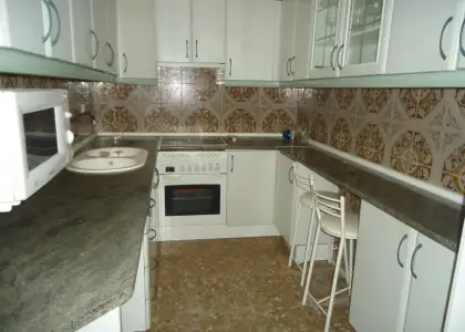 Se vende solar en zona divina pastora en Manzanares