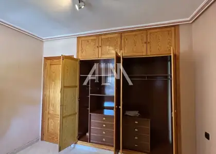 Se vende solar en zona residencial en Manzanares