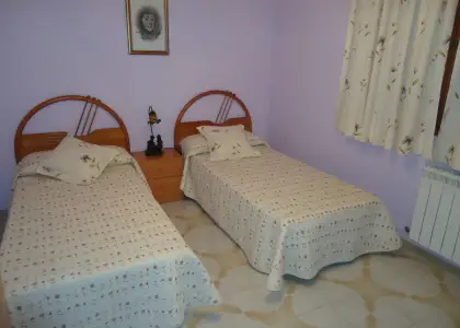 Venta de casa de dos plantas en divina pastora en Manzanares