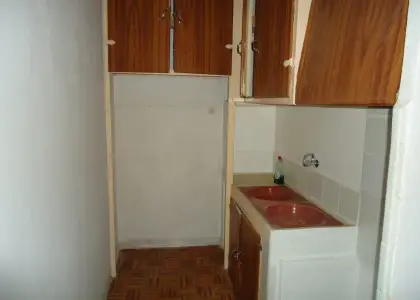 Venta de casa de vecinos en zona centro-altagracia en Manzanares