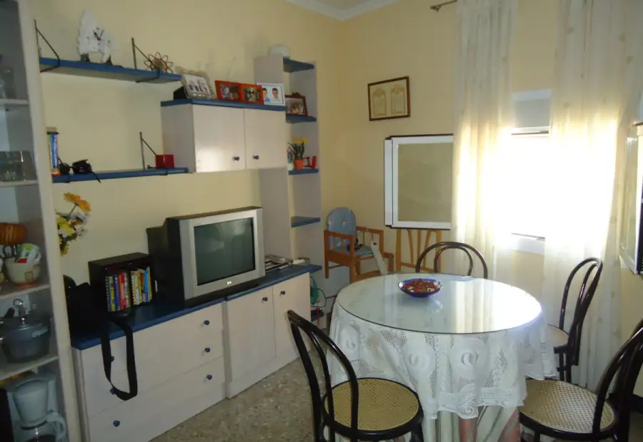 Venta de casa de vecinos en zona centro en Manzanares