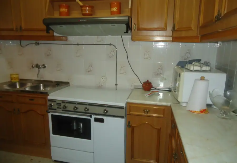 Venta de casa en planta baja de cuatro dormitorios con patio y terraza en Manzanares