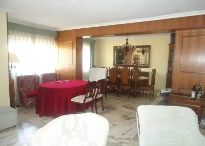 Venta de piso de 6 dormitorios garaje y trastero en el centro en Manzanares