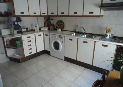 Venta de piso de cuatro dormitorios centrico, con amplio trastero y cochera cerrada. en Manzanares