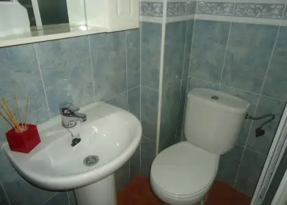 Venta de piso de dos dormitorios y cochera cerrada en el centro en Manzanares