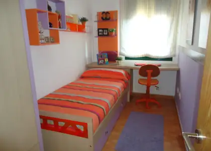 Venta de piso de dos dormitorios y garaje totalmente centrico amueblado con garaje y trastero en Manzanares