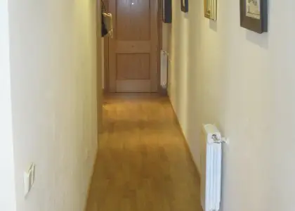 Venta de piso de tres dormitorios con dos baños en zona residencial en Manzanares