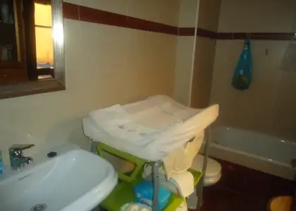 Venta de piso de tres dormitorios con garaje y trastero en zona residencial en Manzanares