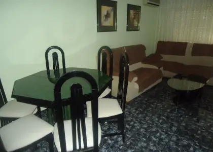Venta de piso de tres dormitorios en Manzanares