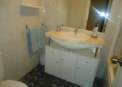 Venta de piso de tres dormitorios en Manzanares