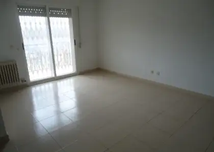 Venta de piso de tres dormitorios en zona residencial y Plaza de Garaje en Manzanares