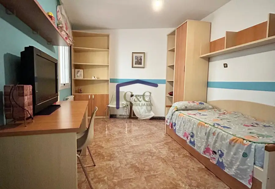 venta de piso en Manzanares, Estación de autobús y tren en Manzanares