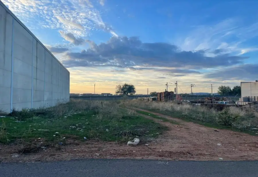 Venta de terreno en el Polígono el Cabezuelo Ii en Argamasilla de Calatrava