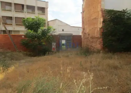 venta de terreno en Valdepeñas, CENTRO en Valdepeñas