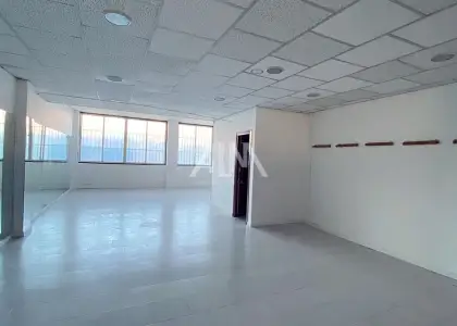 Venta Local Comercial Centro de Salud, Manzanares en Manzanares