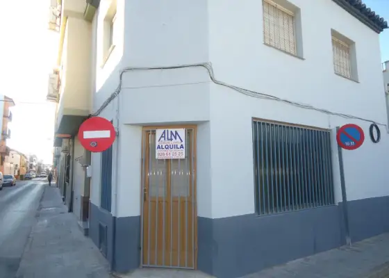 Venta Local Comercial Colegio Altagracia, Manzanares