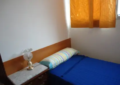 Venta piso de 3 dormitorios. Conservado. Centrico. Semiamueblado. en Manzanares